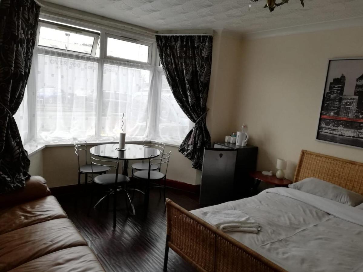 Cozy Guest House Luton  Luaran gambar